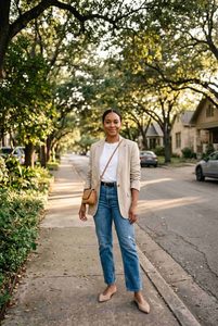 The Easiest Way to Make Jeans and a Tee Look Finished
